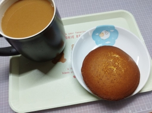 「すみませーん、どら焼きくださーい」